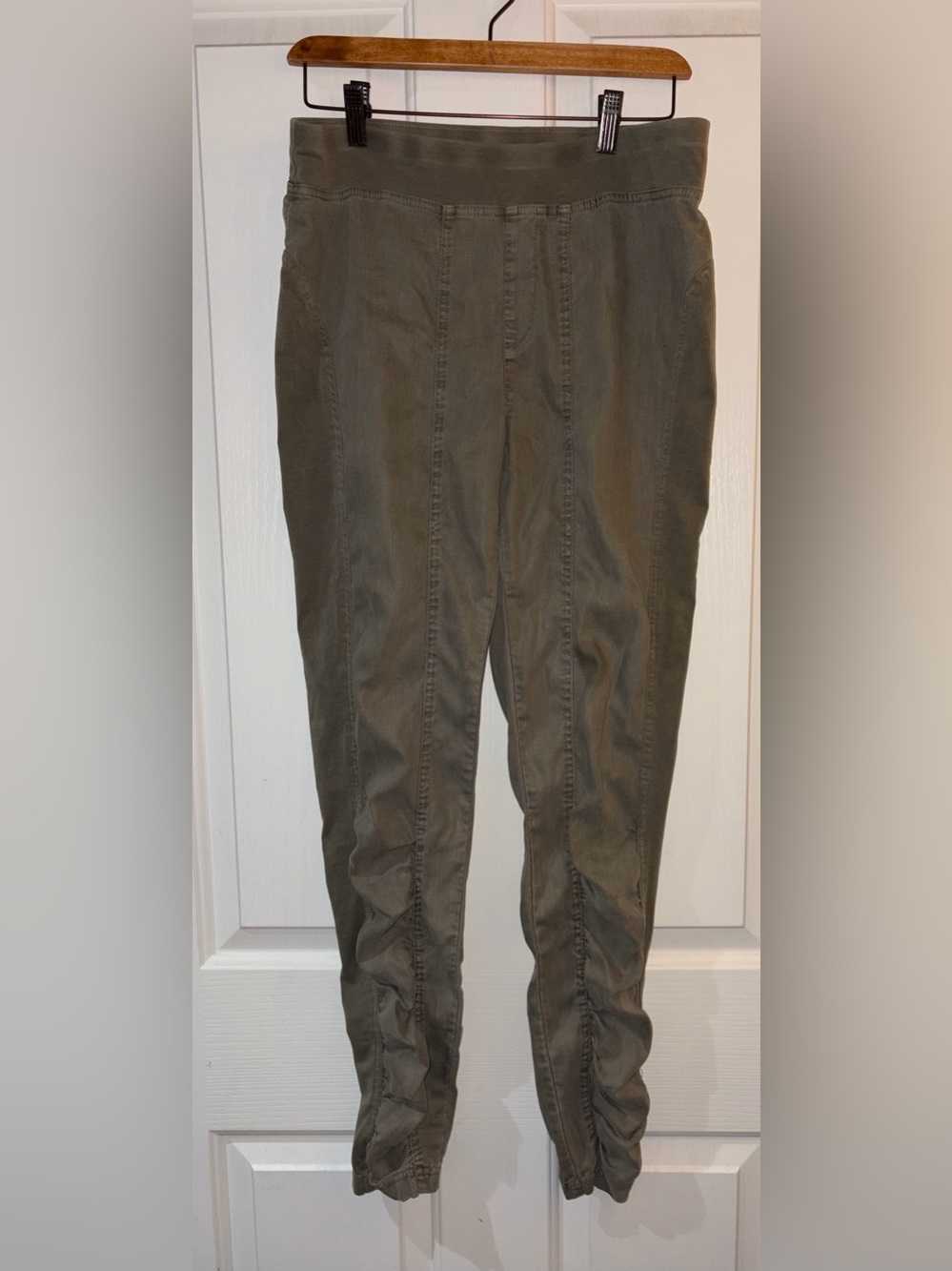 Wearables Women’s Olive Green Ruched-Hem Pull on Pants
